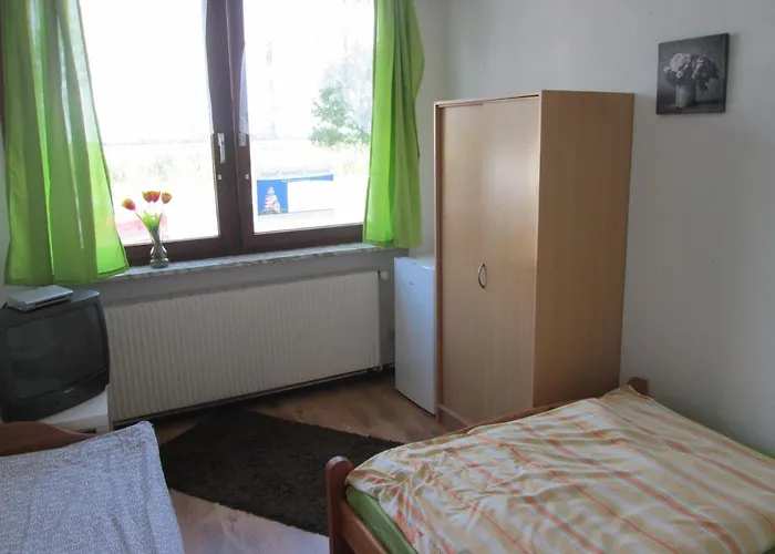 Werner Nagel 招待所 *