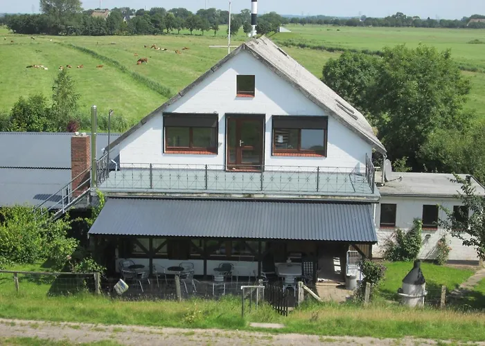 Werner Nagel 招待所 *